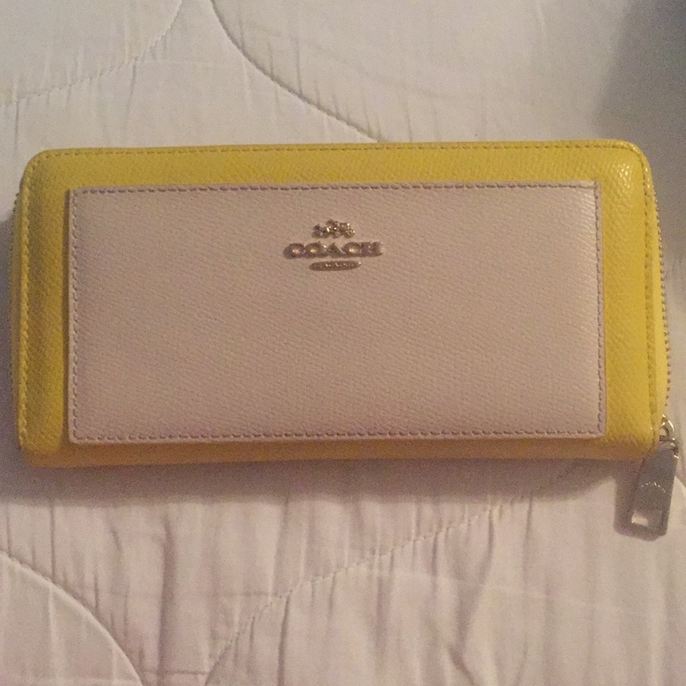 Coach wallet